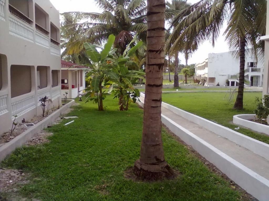 Mansea Beach Hotel Kololi Exterior foto